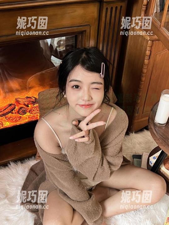 Xiuren秀人网 - 白乐乐的职业装写真集，时尚与专业完美结合，下载获取你的职场灵感！.txt