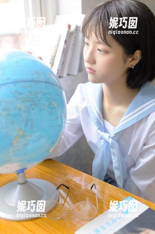 Xiuren秀人网 - 肉晴MINI短裙写真合集：捕捉夏日阳光下的清新气息.txt
