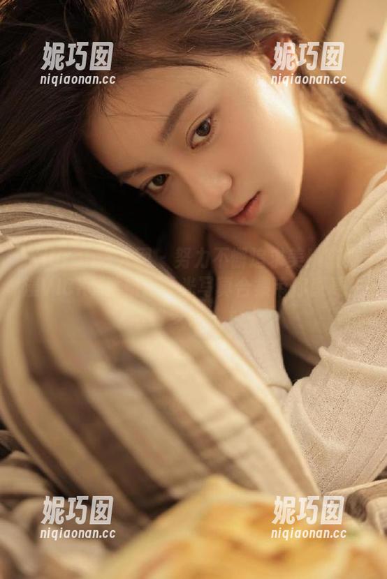 Xiuren秀人网 - 努力不懈追求美！陈雅漫VICKY学姐无圣光写真合集带你感受生活的多样性.txt