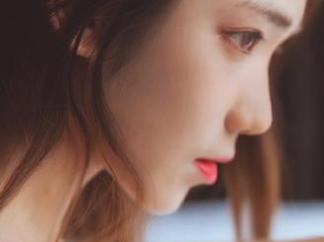 YouMi尤蜜荟 – 黄歆苑旗袍私拍：每一幅套图都是美与艺术的碰撞.txt