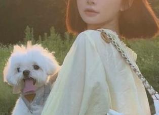 YouMi尤蜜荟 – 探索黄歆苑海边的写真作品，观看她如何用镜头捕捉瞬间之美！.txt