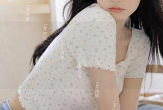 不容错过的最新写真，asagiriai(爱ちゃん)与“裸足”主题碰撞出的视觉盛宴.txt