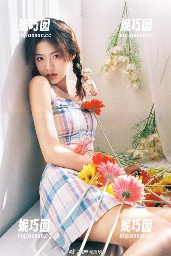 beautyleg - 每一张照片都讲述故事：Dora的高清日常写真创作.txt
