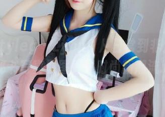 beautyleg – Lynn：从日常到非凡，她的秘书写真原图引领时尚新潮流.txt