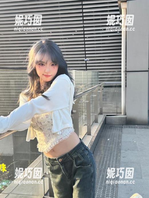 beautyleg - 惊艳全场！快来下载“Michelle红裙”写真集，捕捉她每一个动人的瞬间！.txt
