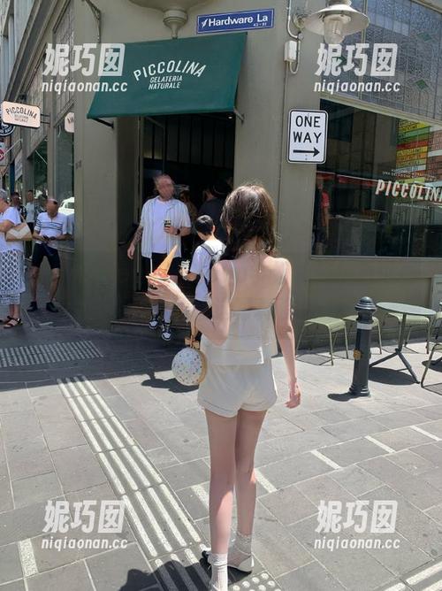 beautyleg - 从Yoyo学姐的视角看世界，收集她的精选写真资源.txt