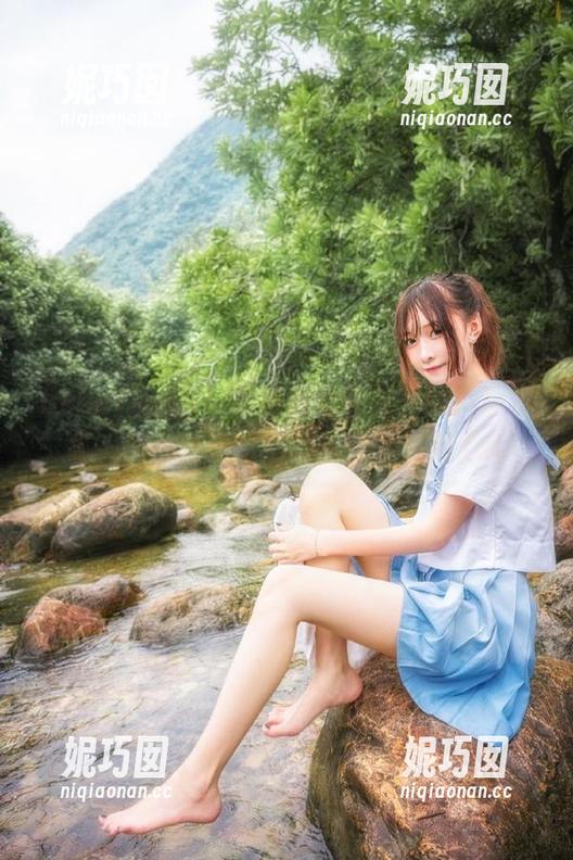 beautyleg - 细腻旗袍映衬下的小玲写真，照片传递出别样的优雅气质.txt