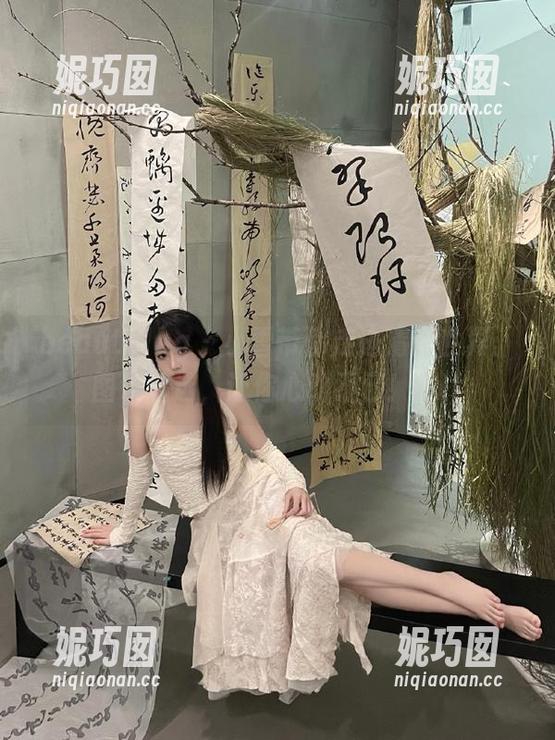 beautyleg - 小雪带你走进清纯世界：图包精选，让你心动不已！.txt