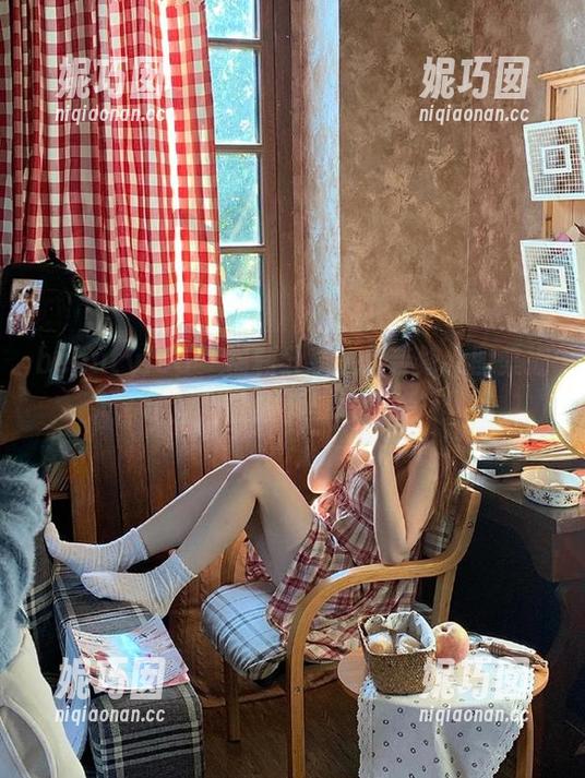 beautyleg - 福利分享！赵芸修女图集揭示背后的故事与情感.txt