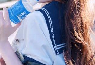 pans – 小柔夏天的完美捕捉：缤纷色彩的写真图集大赏.txt
