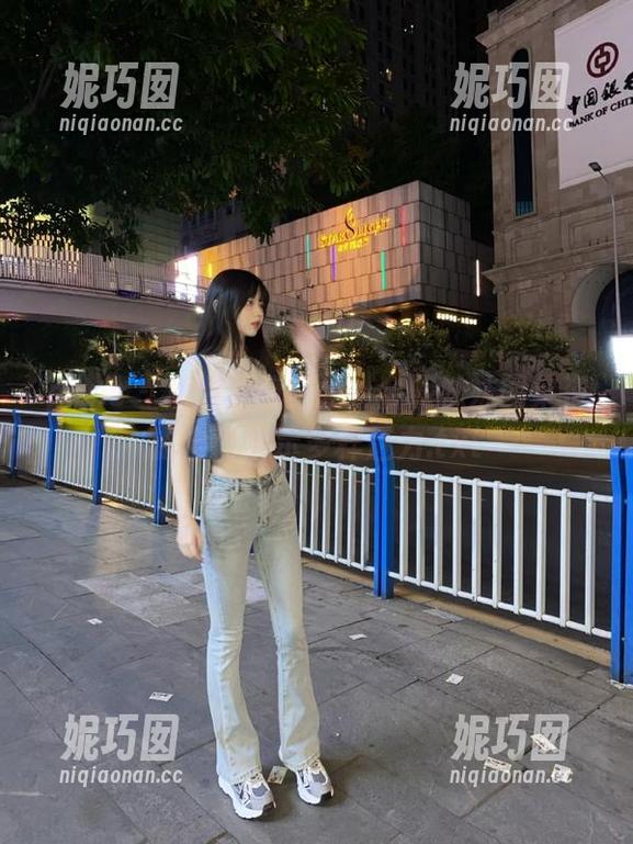 pans - 从温柔到坚强，金熙妹妹图集资源全面展示多样魅力.txt