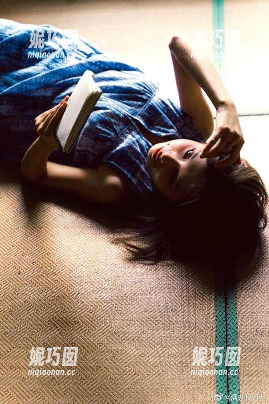 partycat轰趴猫 - 美图盛宴：杨晨晨sugar倾情展现她的美腿写真作品集！.txt