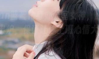 当usejan蓝蓝化身办公室女神，原图和套图一起出炉，保证让你上班心情大好！.txt