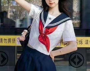 丽柜 – 感受兔子空姐的魅力，最新图包带你飞入空中的精彩写真世界.txt