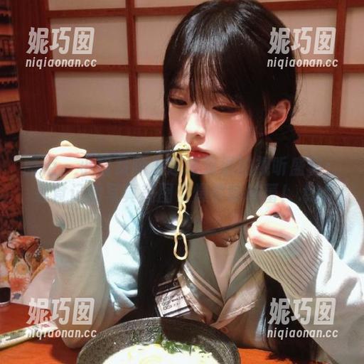 丽柜 - 小智贤献上超级汉堡的视听盛宴：莲食记的写真美图引爆你的味蕾！.txt