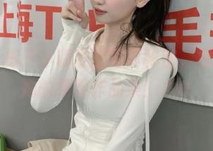 丽柜 – 揭开小璐璐的写真秘密，免费下载她的绝美作品集！.txt