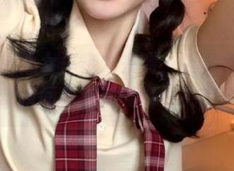 丽柜 – 心心女仆特辑来袭，福利图集发布，心动瞬间尽在细腻的镜头里。.txt