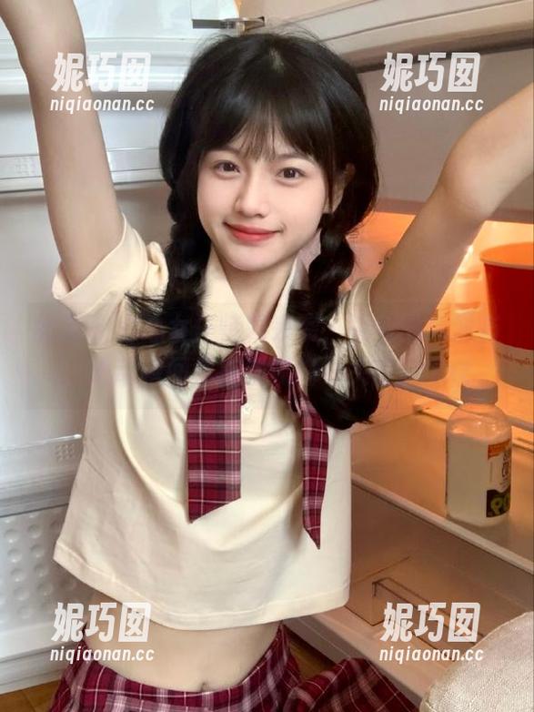丽柜 - 心心女仆特辑来袭，福利图集发布，心动瞬间尽在细腻的镜头里。.txt
