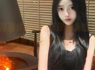 丽柜 – 潼潼体操服写真原图集结，独特图册展示她的风貌.txt