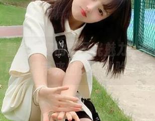 丽柜 – 重温语寒的无圣光魅力：死库水写真合集带来的沉醉体验.txt