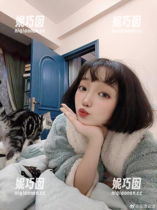 体验云溪溪黑白艺术风格，赶快获取她的原图，免费下载机会不容错过.txt