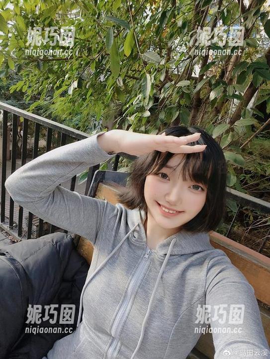 让云溪溪的温柔作品在你眼前绽放，在线欣赏她的精彩写真集！.txt