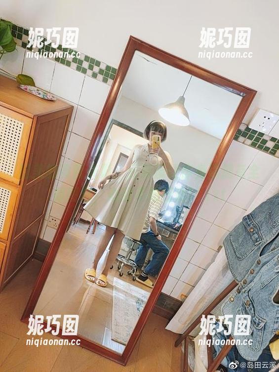 甜美的黄昏光影，云溪溪让你免费拥有全部图包，心动不如行动！.txt