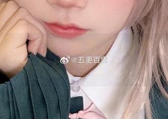 探索无圣光境界：五更百鬼小护士极致写真作品合集盘点.txt