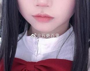一探五更百鬼旗袍的神秘，美图图包助你领略她的风采！.txt