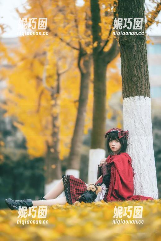 五更百鬼制服写真大揭秘：高清图库分享，带你走进她的世界.txt