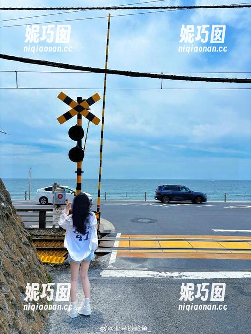 探索亚马逊鲶鱼的少女形象，带你穿越到cos图集的奇妙幻想.txt