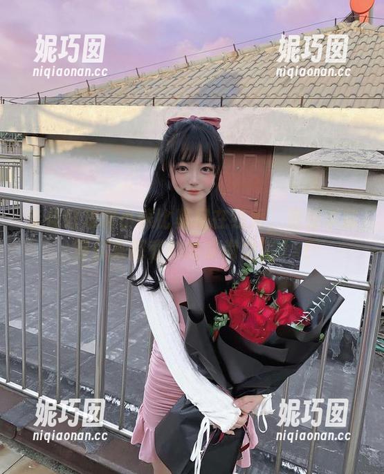 佳佳好难啊小熊比基尼在线秀，资源丰富等你来探索她的时尚之旅.txt