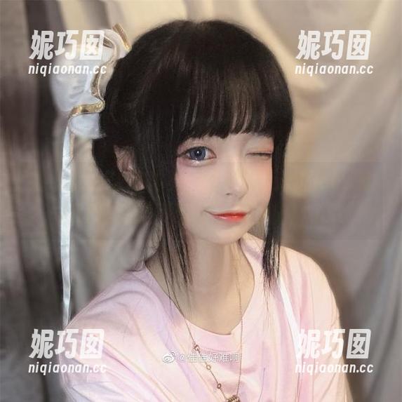 透明女仆斗智斗勇，佳佳酱ovo的cos资源让你笑声不断的奇妙之旅！.txt