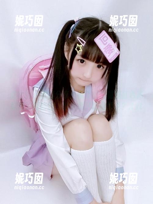微密圈 - 原图分享：保守的二舅妈红色高跟的时尚自白，谁说我只能是博主？.txt