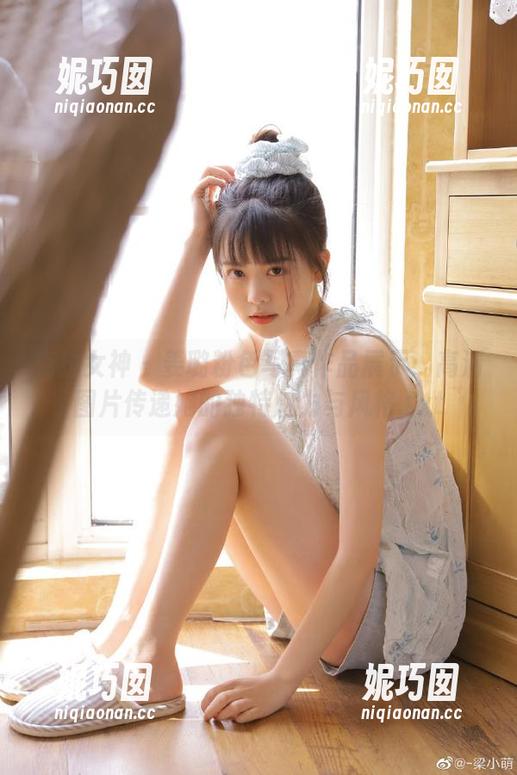 克拉女神 - 姜璐粉色写真作品展示：高清图片传递她的独特魅力与风格.txt
