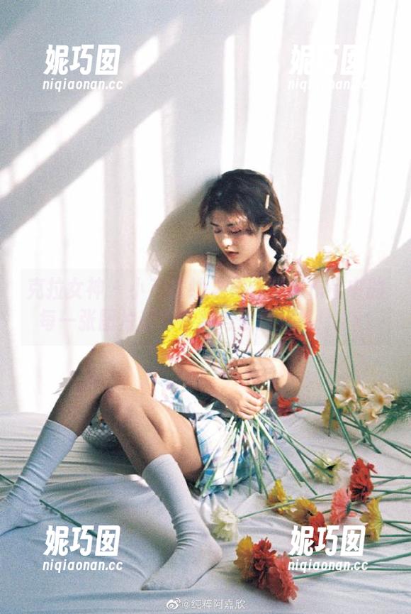 克拉女神 - 小芹婚纱之美：精彩作品中的每一张图片都将青春与爱情定格！.txt