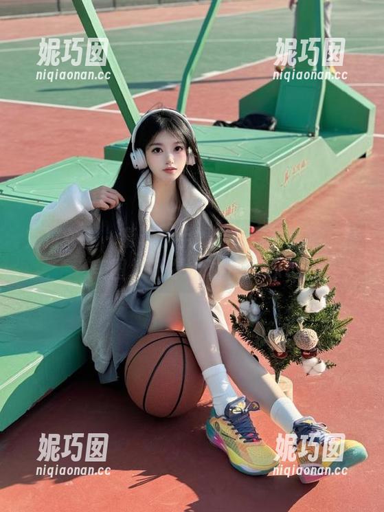 克拉女神 - 慕菲水手服私房写真合集，精美图片让你心动不已.txt