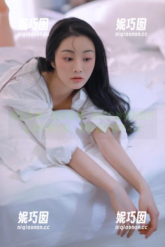 克拉女神 - 惊艳来袭！熙妍白丝福利图片让你欲罢不能，赶快来看看吧.txt