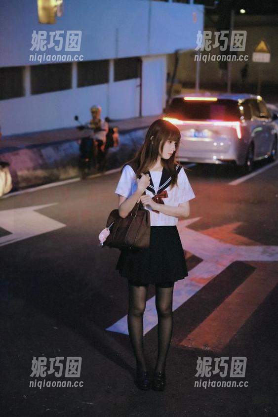 克拉女神 - 最新分享：颖儿的校园写真，探索青春的无限可能.txt