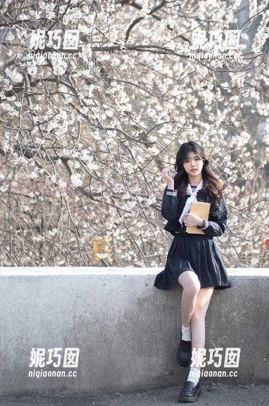 收录兔玩映画草莓女孩的迷人瞬间，壁纸合集献给每位粉丝！.txt
