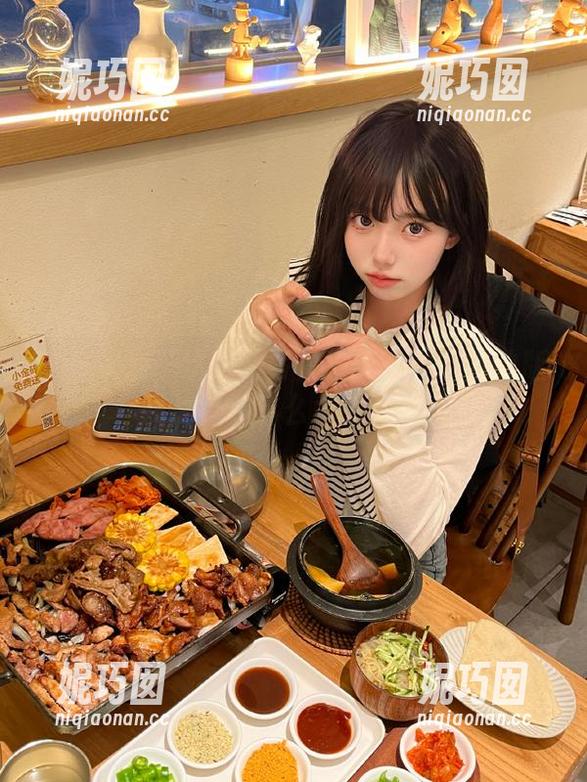 哇！凉凉子这次的写真卡芙卡妈咪特典版照片竟然这么大胆！.txt