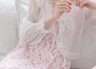 初夏女神 – 双双倾情演绎的清凉一夏作品图片，捕捉绚烂瞬间的清新之美.txt
