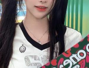 初夏女神 – 安妮倾情呈现油亮写真合集，让你的心灵感受那份独特的光泽.txt