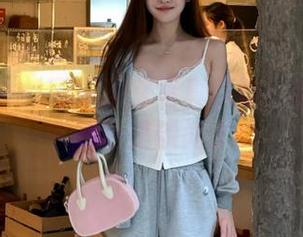 初夏女神 – 环环浴室写真精选：现代图库中的唯美瞬间.txt