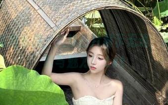 探秘南鸽私房，美脚图片展示无遗，尽显优雅与魅力！.txt
