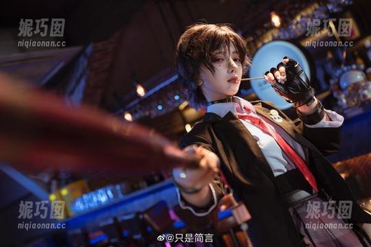 夏日短裤风情：只是简言的绝美原图与图集与你分享！.txt