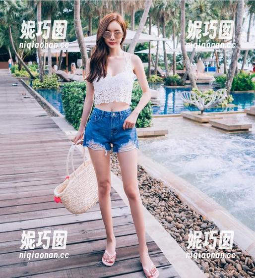 唐韵写真 - 记录梦与青春：小枫校园写真图集作品，感受每一帧的美好瞬间.txt
