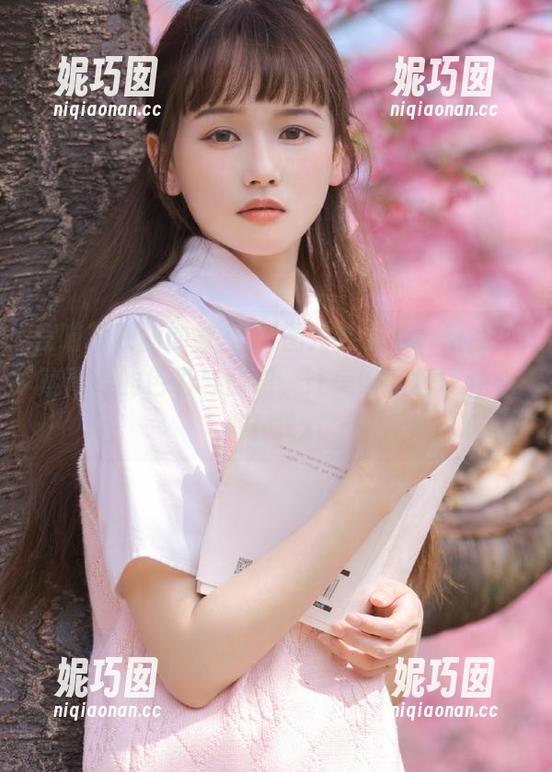 在喵糖映画的教室JK图片合集里，自由探索青春的色彩与情感，让美好回忆永驻心间！.txt
