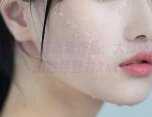 感受喵糖映画的高清作品：大凤旗袍带来的独特魅力.txt