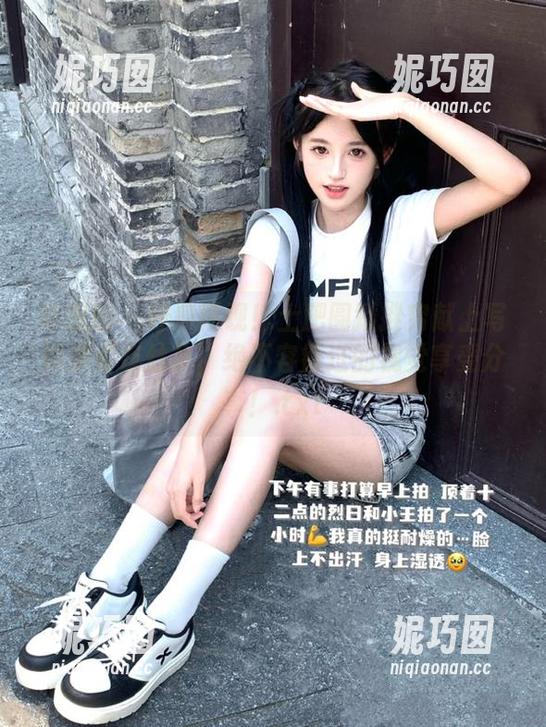 嗲囡囡 - 经典再现！土肥圆矮挫穷献上写真集《灰丝》，绝不容错过的视觉享受分享！.txt